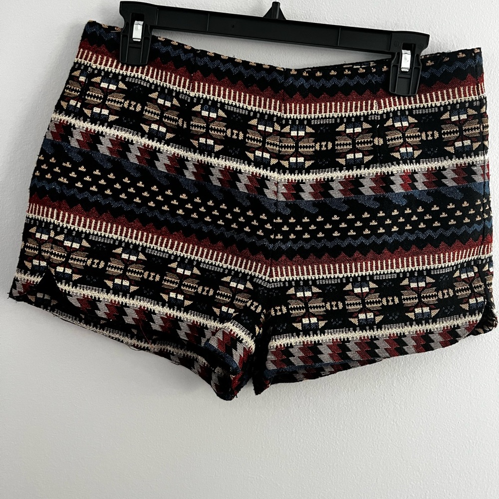 Forever 21 Boho Geometric Print Shorts Linen‎ Cotton Blend aztec print medium